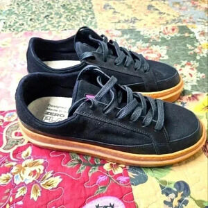 Unless plant‎ based sneakers